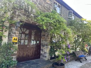 The Crooked Inn - Inn fotoÄŸrafÄ±