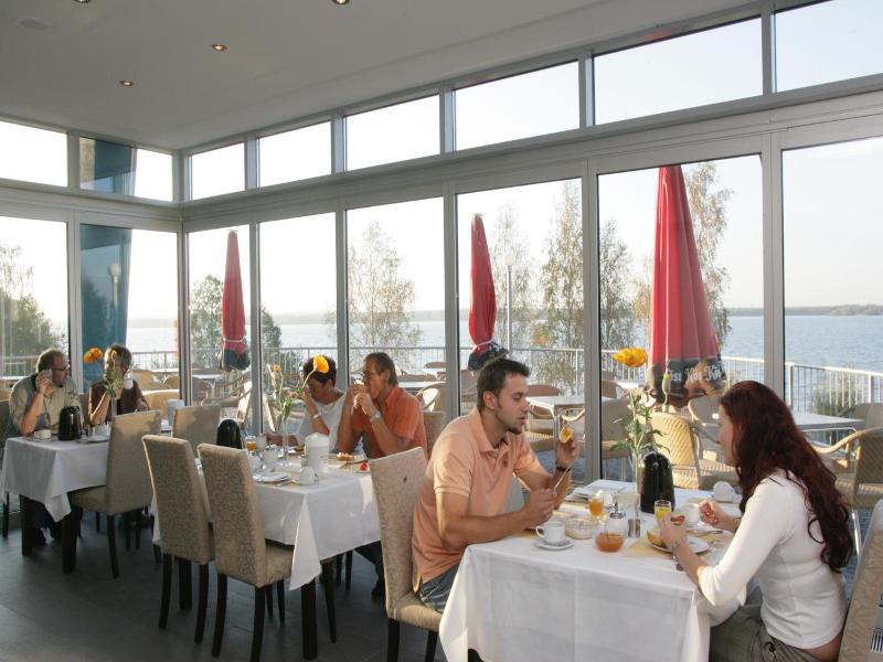 Strandhotel Senftenberger See - Genel