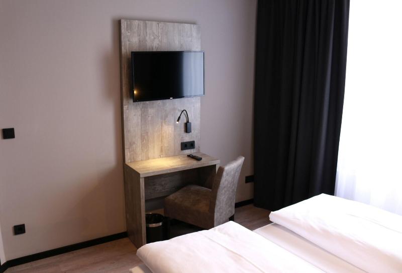 Urban Home Hotel - Oda
