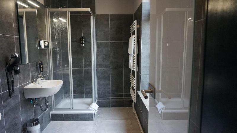 Urban Home Hotel - Oda
