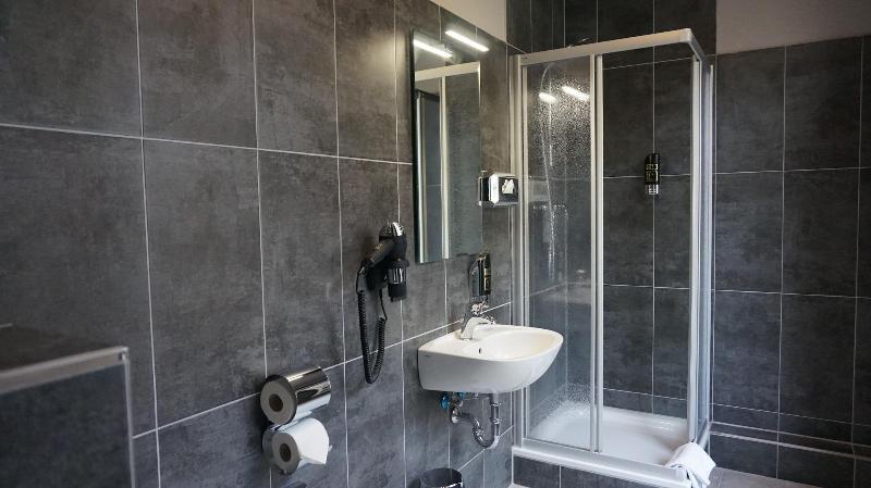 Urban Home Hotel - Oda