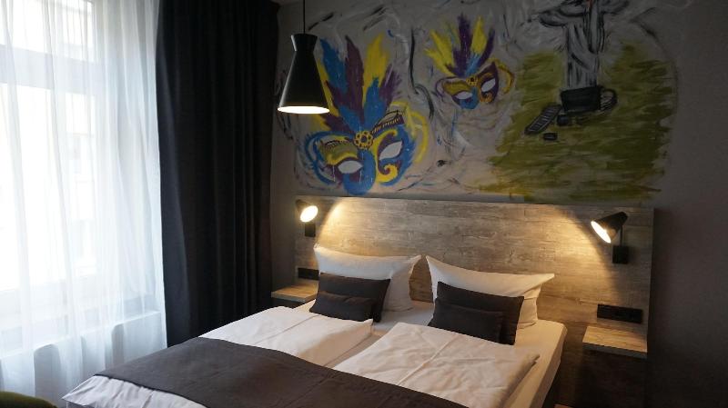 Urban Home Hotel - Oda