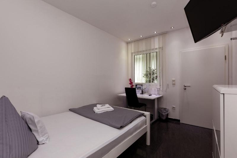 Hotel Garni - Am Rosenplatz - Oda