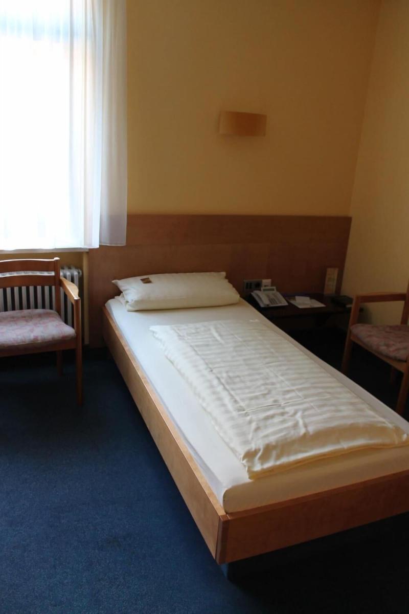 Axxe Motel Kassel Ost - Oda