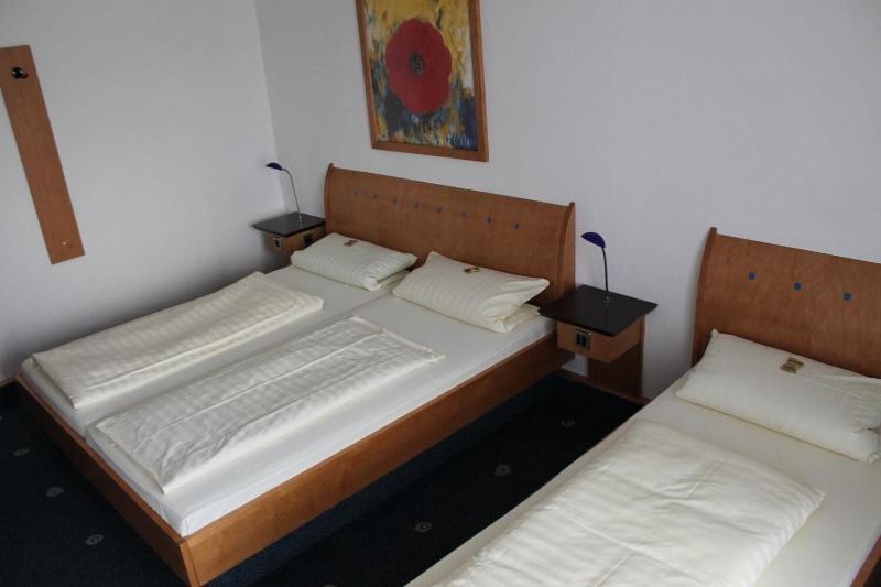 Axxe Motel Kassel Ost - Oda