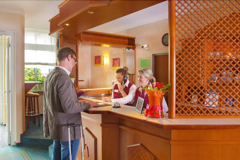 Montana Hotel Kassel-Süd - Lobi