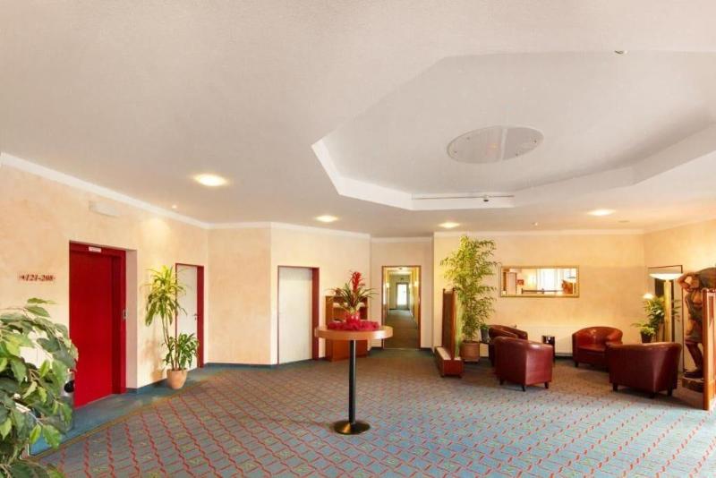 Montana Hotel Kassel-Süd - Lobi