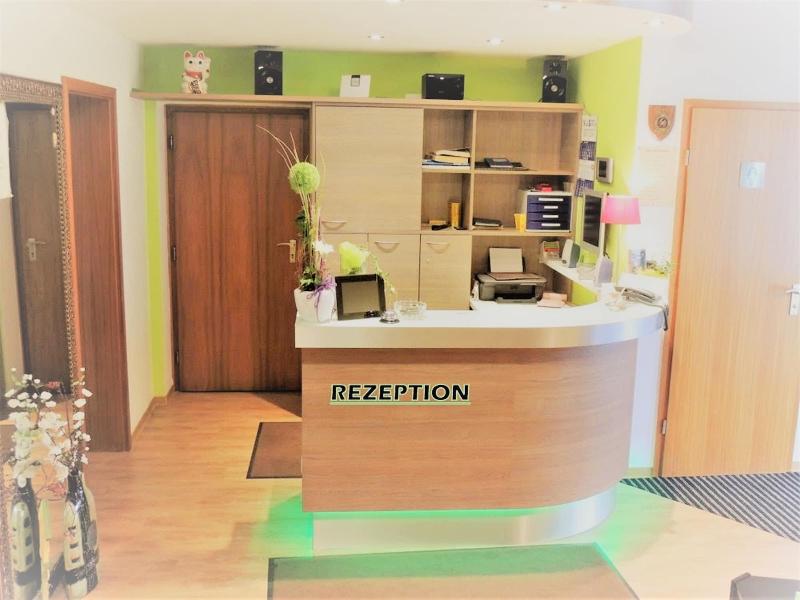 Hotel Garni 4U - Lobi