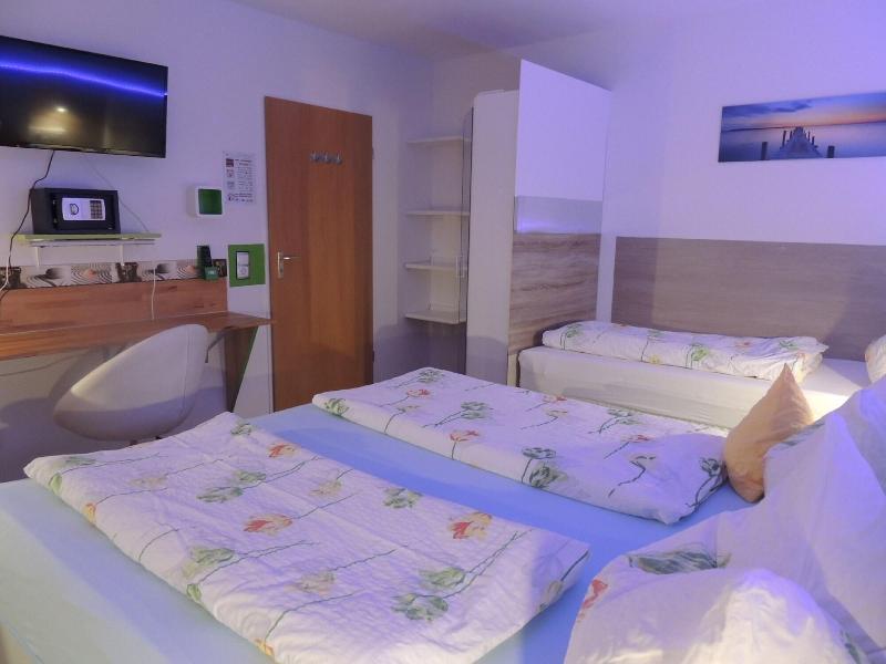 Hotel Garni 4U - Oda