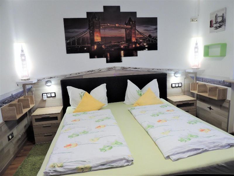 Hotel Garni 4U - Oda