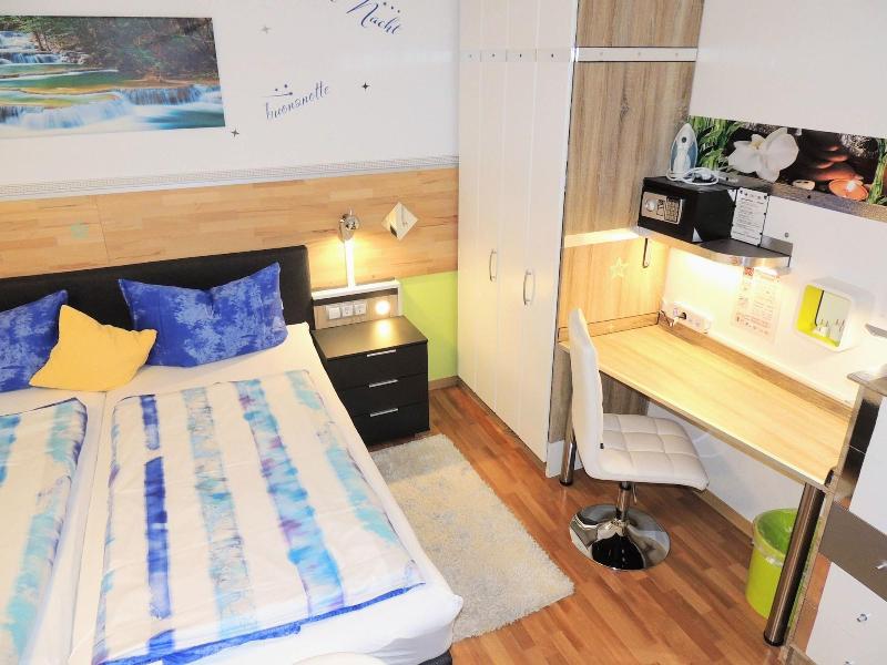 Hotel Garni 4U - Oda