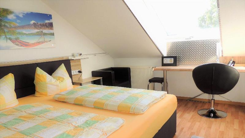 Hotel Garni 4U - Oda