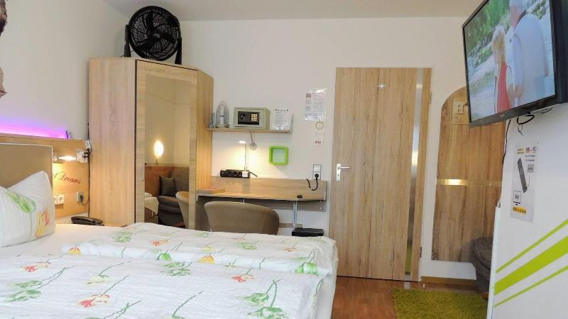 Hotel Garni 4U - Oda