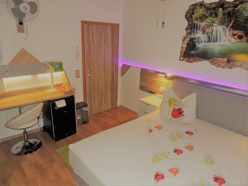 Hotel Garni 4U - Oda