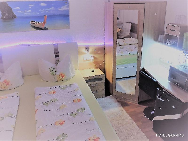 Hotel Garni 4U - Oda