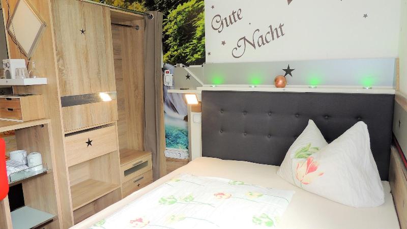 Hotel Garni 4U - Oda