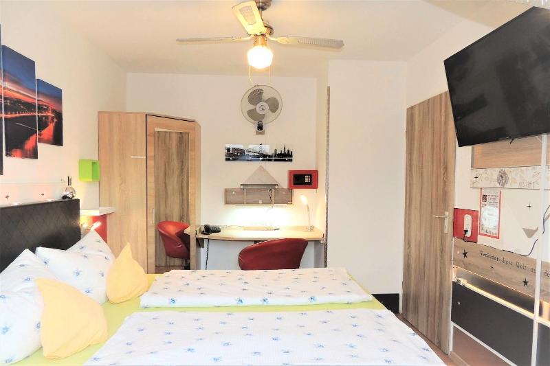 Hotel Garni 4U - Oda