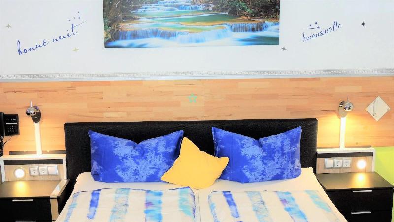 Hotel Garni 4U - Oda