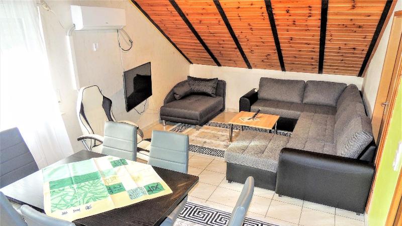 Hotel Garni 4U - Oda