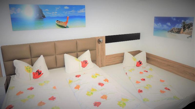 Hotel Garni 4U - Oda