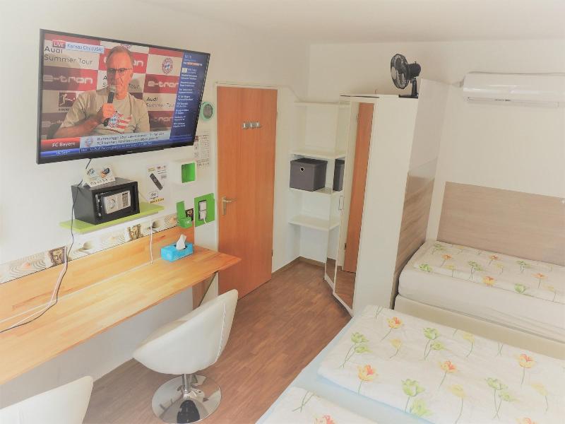 Hotel Garni 4U - Oda