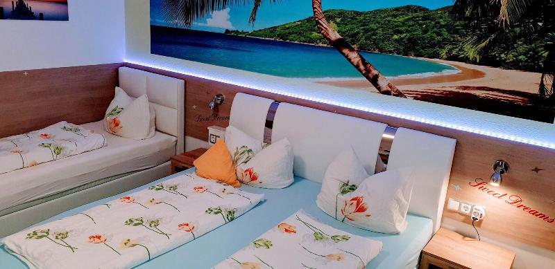 Hotel Garni 4U - Oda