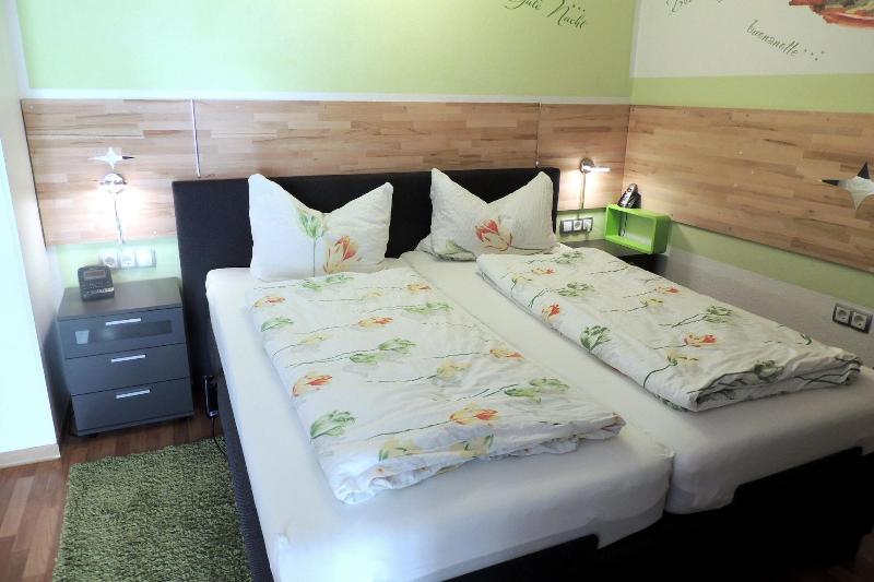 Hotel Garni 4U - Oda