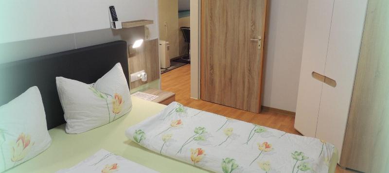 Hotel Garni 4U - Oda
