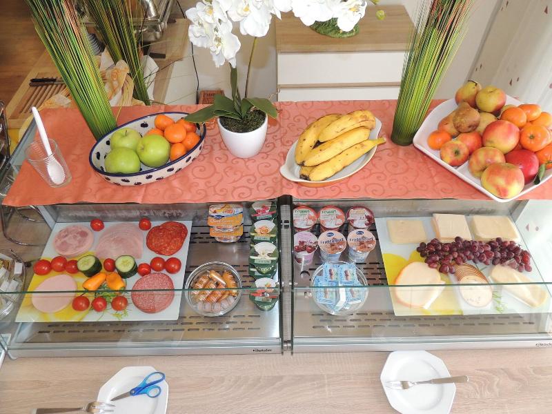 Hotel Garni 4U - Restoran