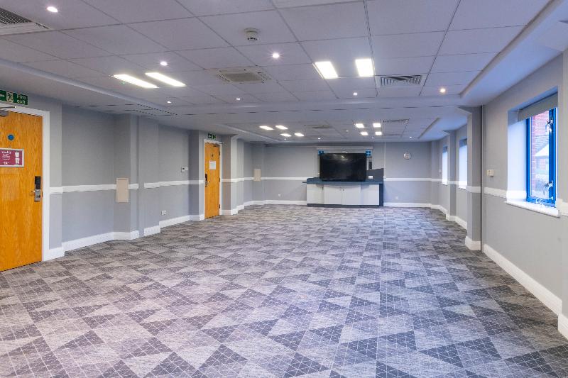 Holiday Inn Express Birmingham Airport NEC - Toplantı