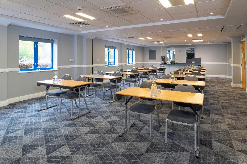 Holiday Inn Express Birmingham Airport NEC - Toplantı