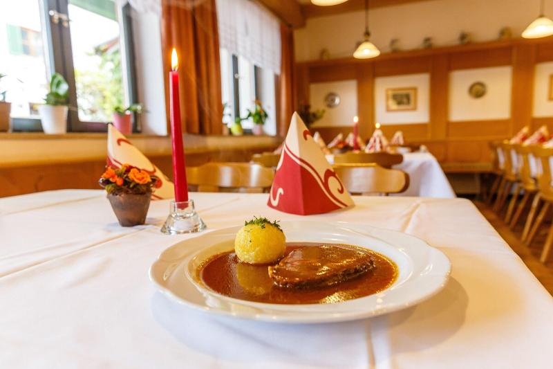 Landhotel Und Gasthaus Wiedmann - Restoran