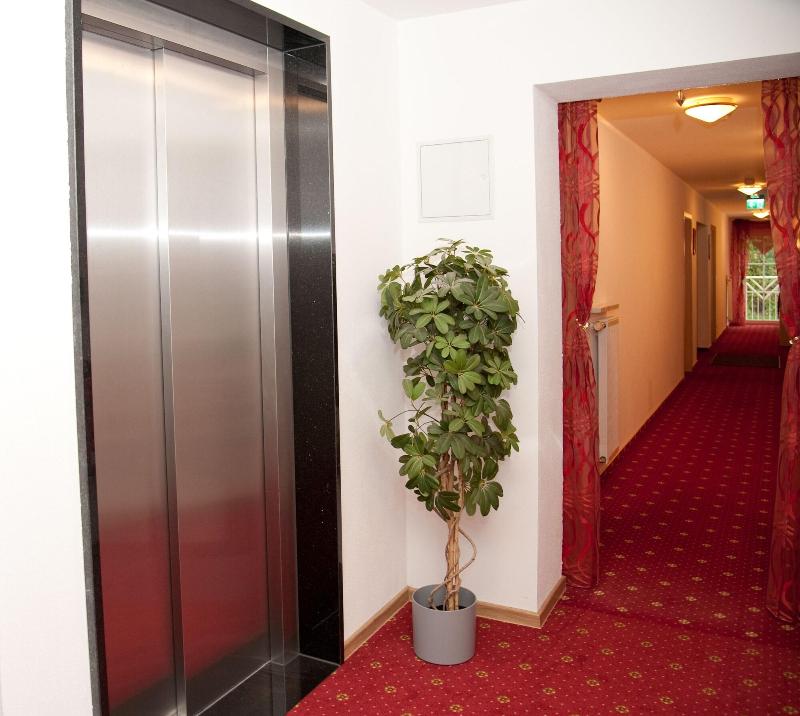 Landhotel Hutzenthaler - Lobi