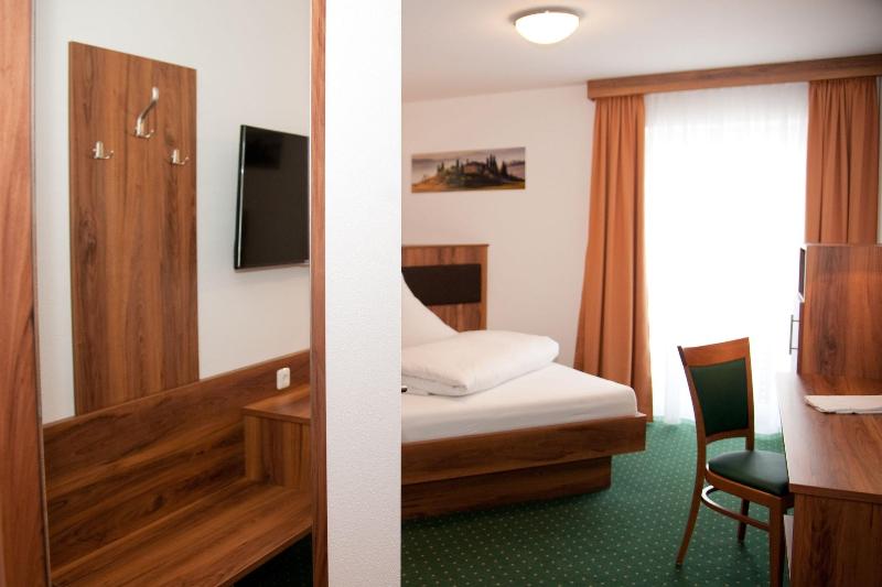 Landhotel Hutzenthaler - Oda