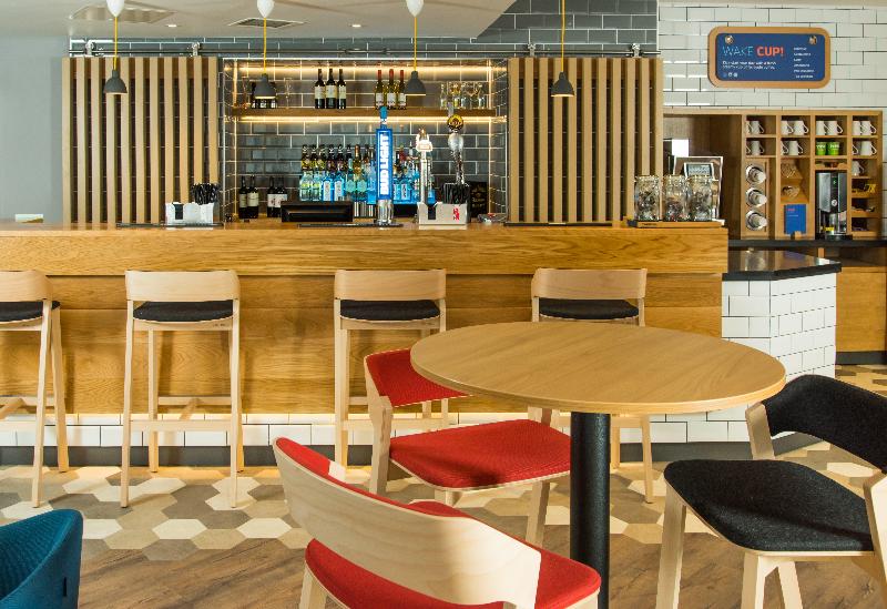 Holiday Inn Express Bristol City Centre - Bar