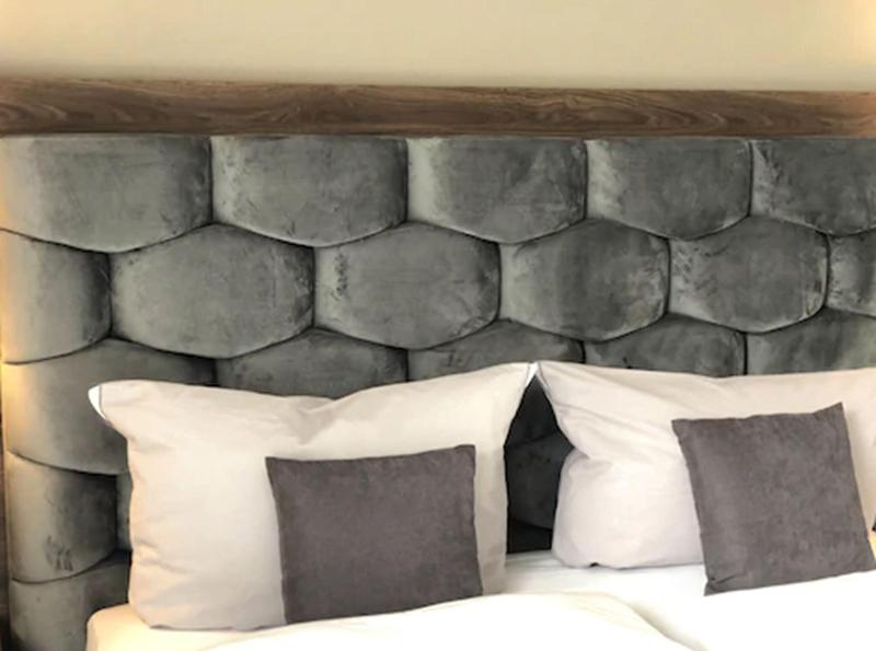 Intergroup Business Und Design Hotel - Oda