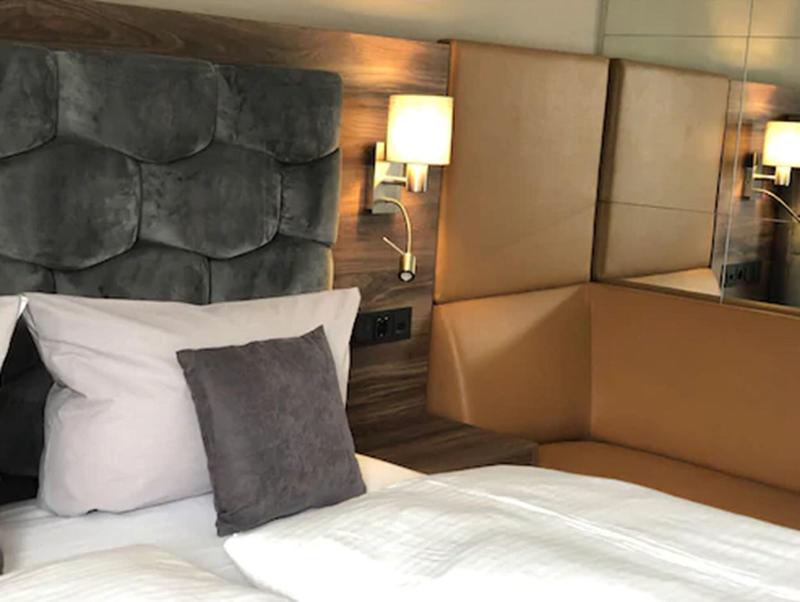 Intergroup Business Und Design Hotel - Oda