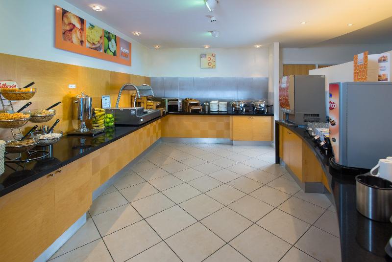 Holiday Inn Express Bedford - Restoran
