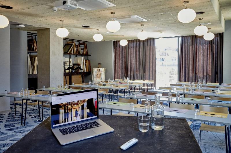 25hours Hotel Duesseldorf Das Tour - Toplantı