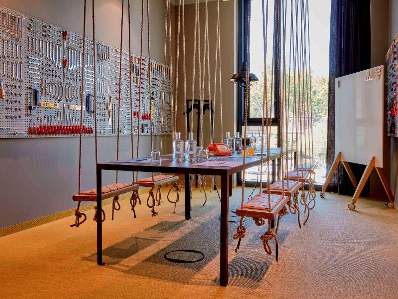 25hours Hotel Duesseldorf Das Tour - Toplantı