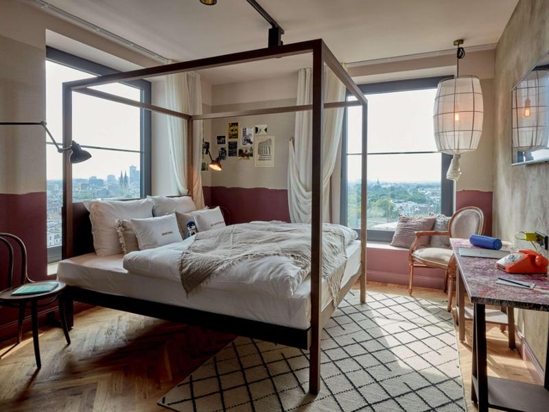 25hours Hotel Duesseldorf Das Tour - Oda