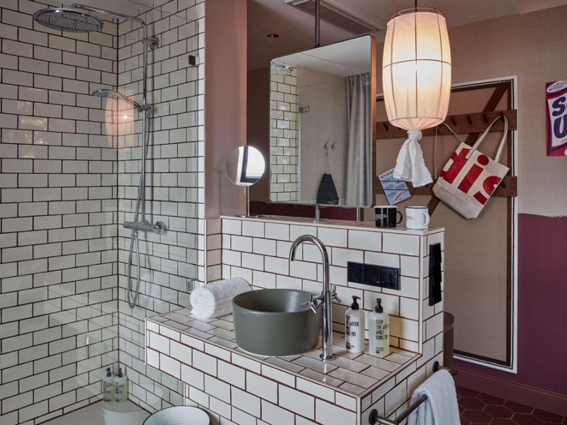 25hours Hotel Duesseldorf Das Tour - Oda
