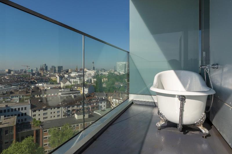 25hours Hotel Duesseldorf Das Tour - Oda