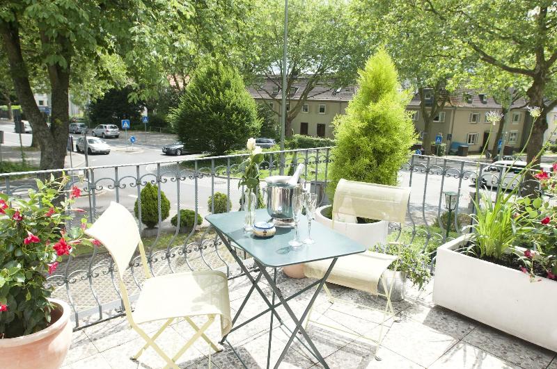 Hotel Haus Vocke - Lobi