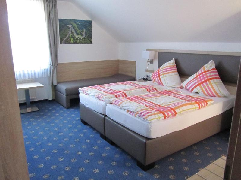 Land-gut-race-Hotel zur Burg Nürburgring - Oda