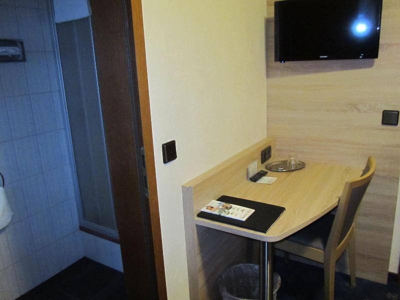 Land-gut-race-Hotel zur Burg Nürburgring - Oda