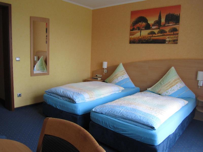 Land-gut-race-Hotel zur Burg Nürburgring - Oda