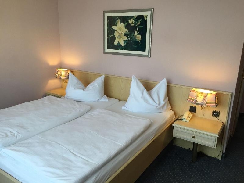 Brandiser Parkhotel - Oda