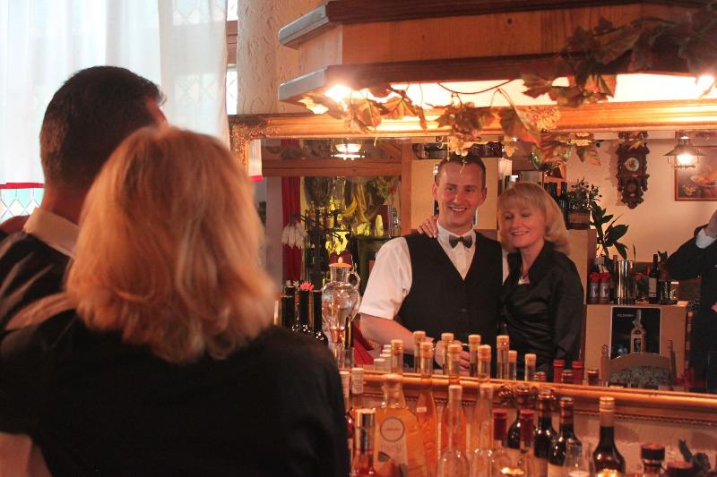 Hotel Und Restaurant Die Burg - Bar