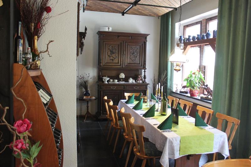 Hotel Und Restaurant Die Burg - Restoran